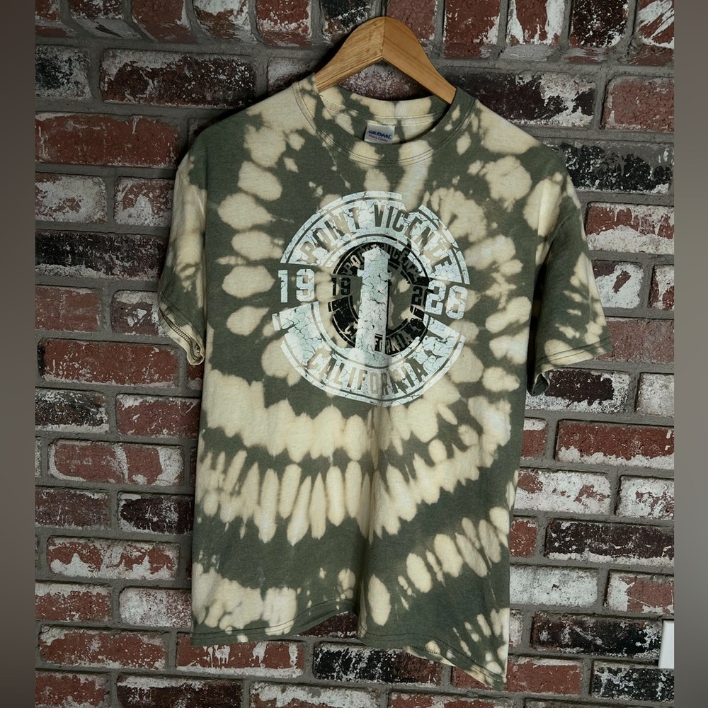 Pointe Vicente California 1926 LightHouse Spiral Tiedye Men’s Tshirt